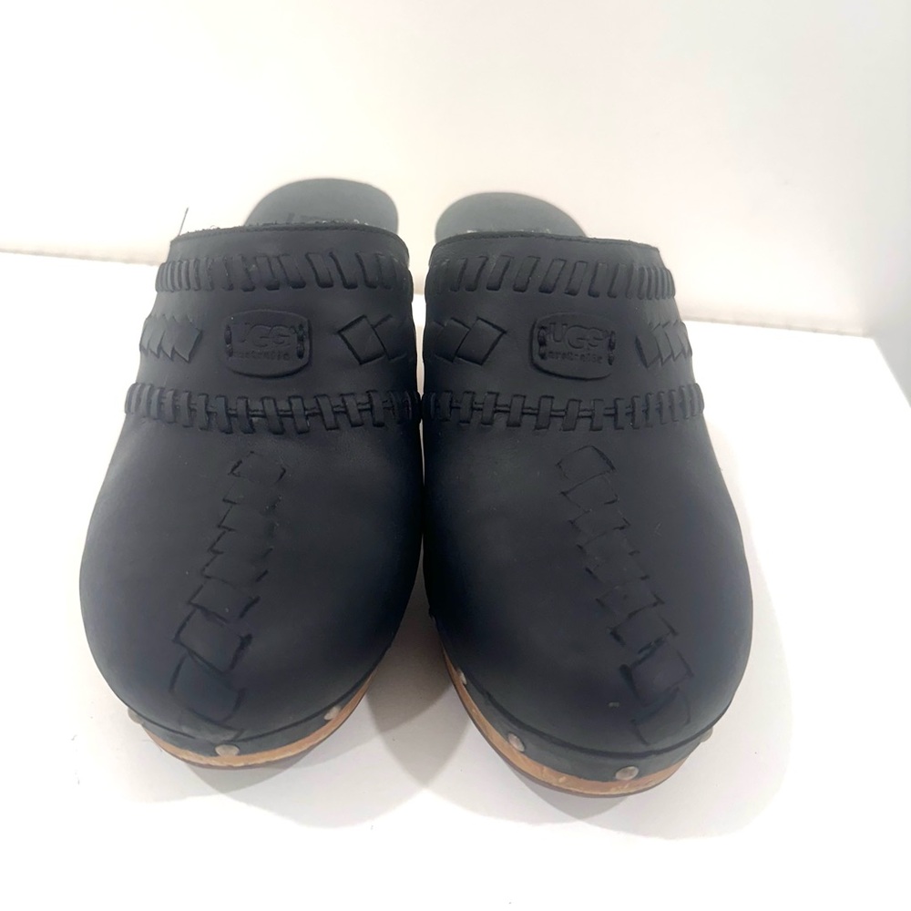 UGG women’s black woven leather clogs with wood heels 7 - Picture 2 of 9
